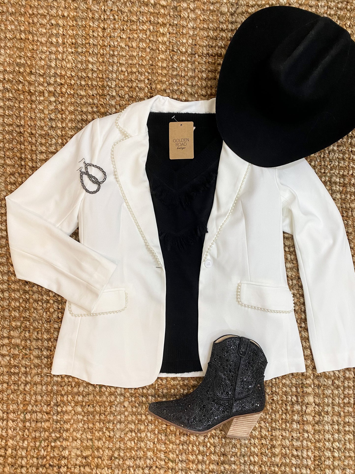 curvy white pearl blazer cowgirl hat cowboy hat western fashion western wear cowgirl boots rhinestone booties